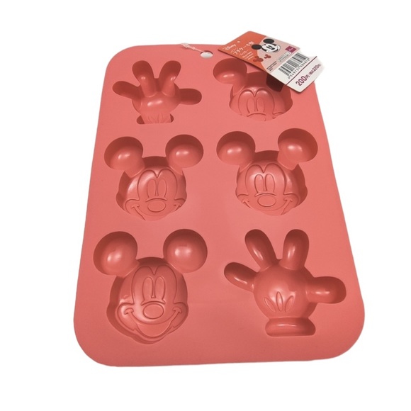 π₯π₯2/$12π₯π₯ Disney Mickey Mouse and Minnie Mouse Silicone Molds ONE NWT - Picture 3 of 3